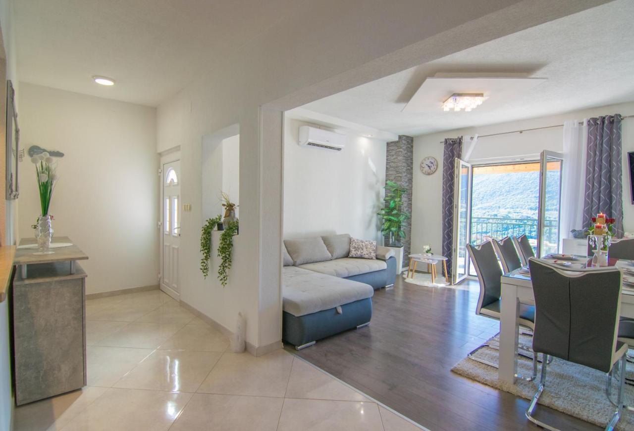 Villa Milena With Heated Pool And Jacuzzi Kostanje Exterior foto